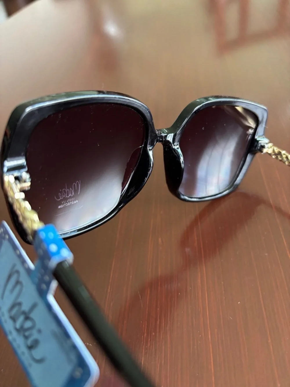 Mackie 100% UV protection Square/round black frame & gradient lens,gold accent